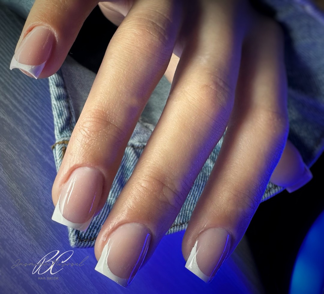 Beauty Care #novisad Izlivanje noktiju Izlivanje noktiju gelom - S dužina