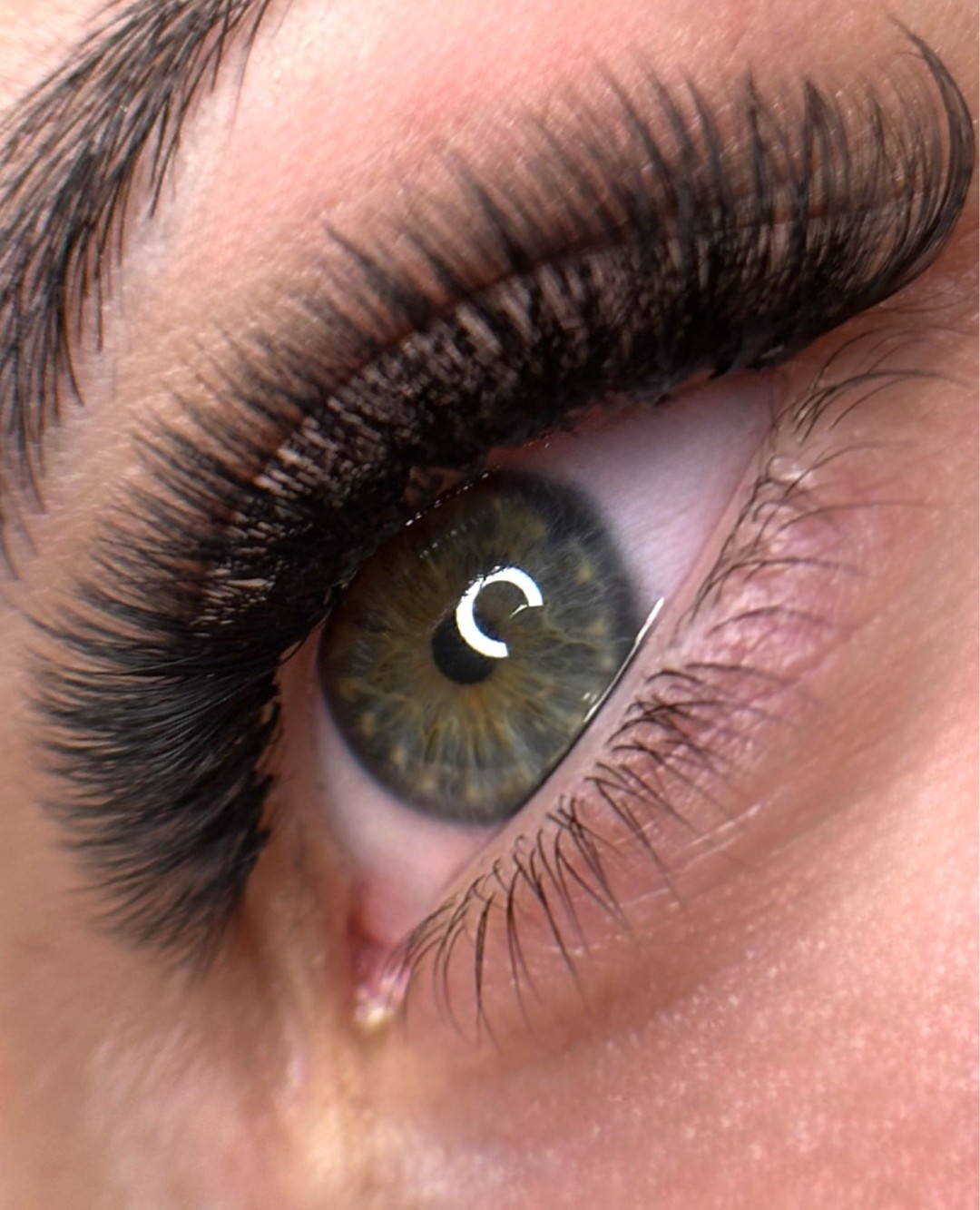 Estetic studio Ognjanović #beograd Nadogradnja trepavica Nadogradnja svilenih trepavica - volumen