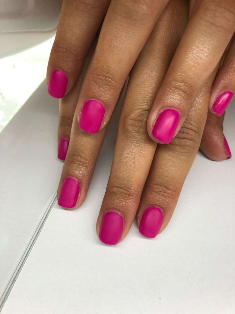Mademoiselle Beauty #beograd Gel lak Gel lak - ruke sa aparatnim manikirom