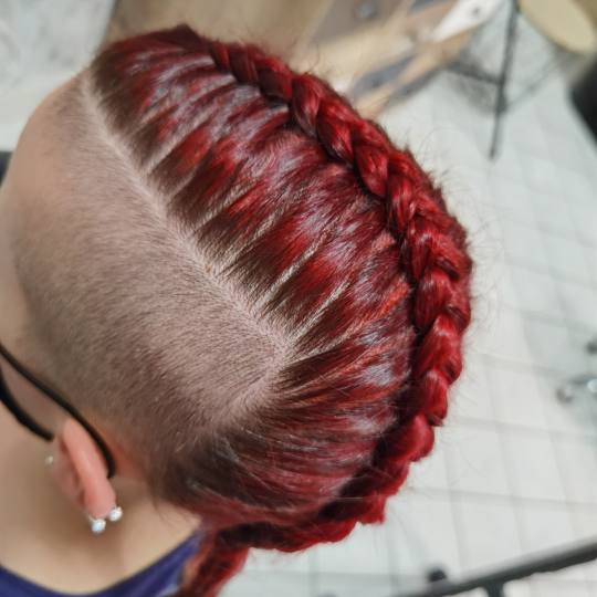 Sanja Afro Frizerka #nis Pletenice, kike, punđe Riblja kost dužinom cele kose/rajf kikica