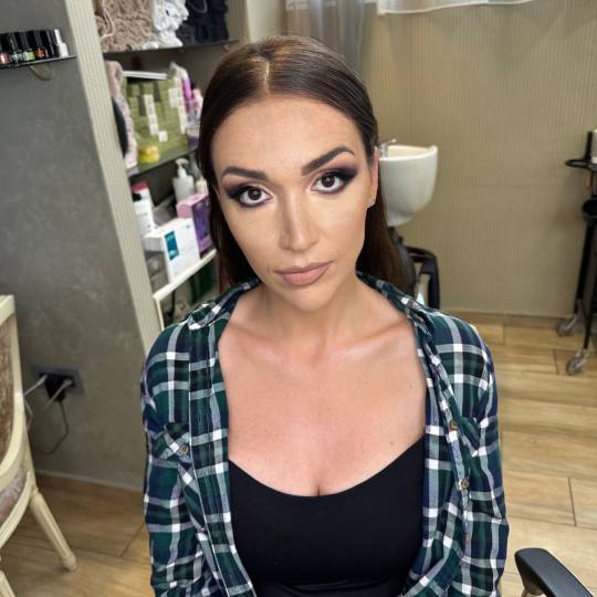 Bibi beauty centar #beograd Make-up / šminkanje Profesionalno šminkanje + veštačke trepavice + s