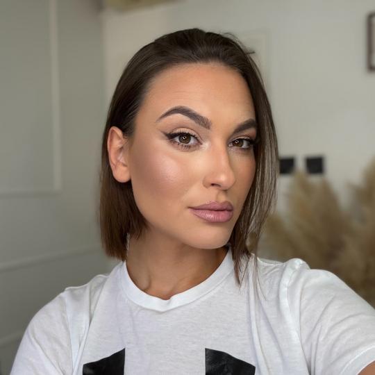 Beauté by Nina Cvejić #nis Make-up / šminkanje Profesionalno šminkanje + veštačke trepavice