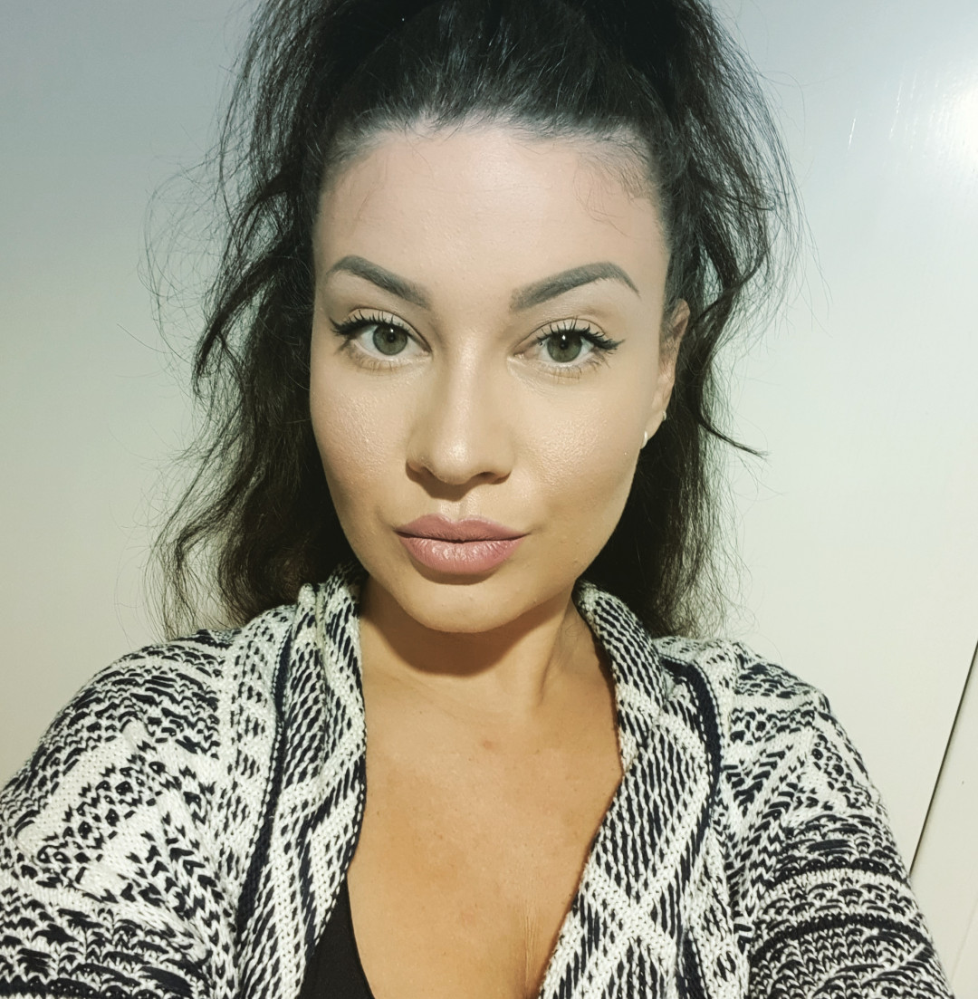 Ena beauty studio #nis Make-up / šminkanje Profesionalno šminkanje - bez veštačkih trepavica