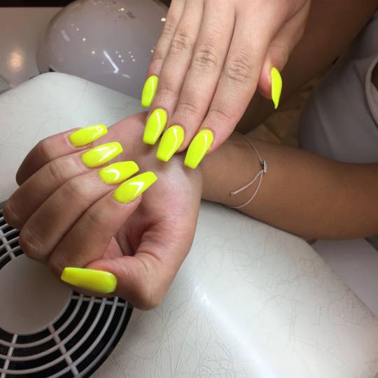 Alfaparf Nails #beograd Izlivanje noktiju Izlivanje noktiju gelom + gel u boji Nove letnje boje ??
