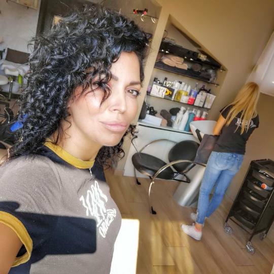 Bibi beauty centar #beograd Feniranje i stilizovanje Feniranje na ravno / lokne - duga kosa afro lok