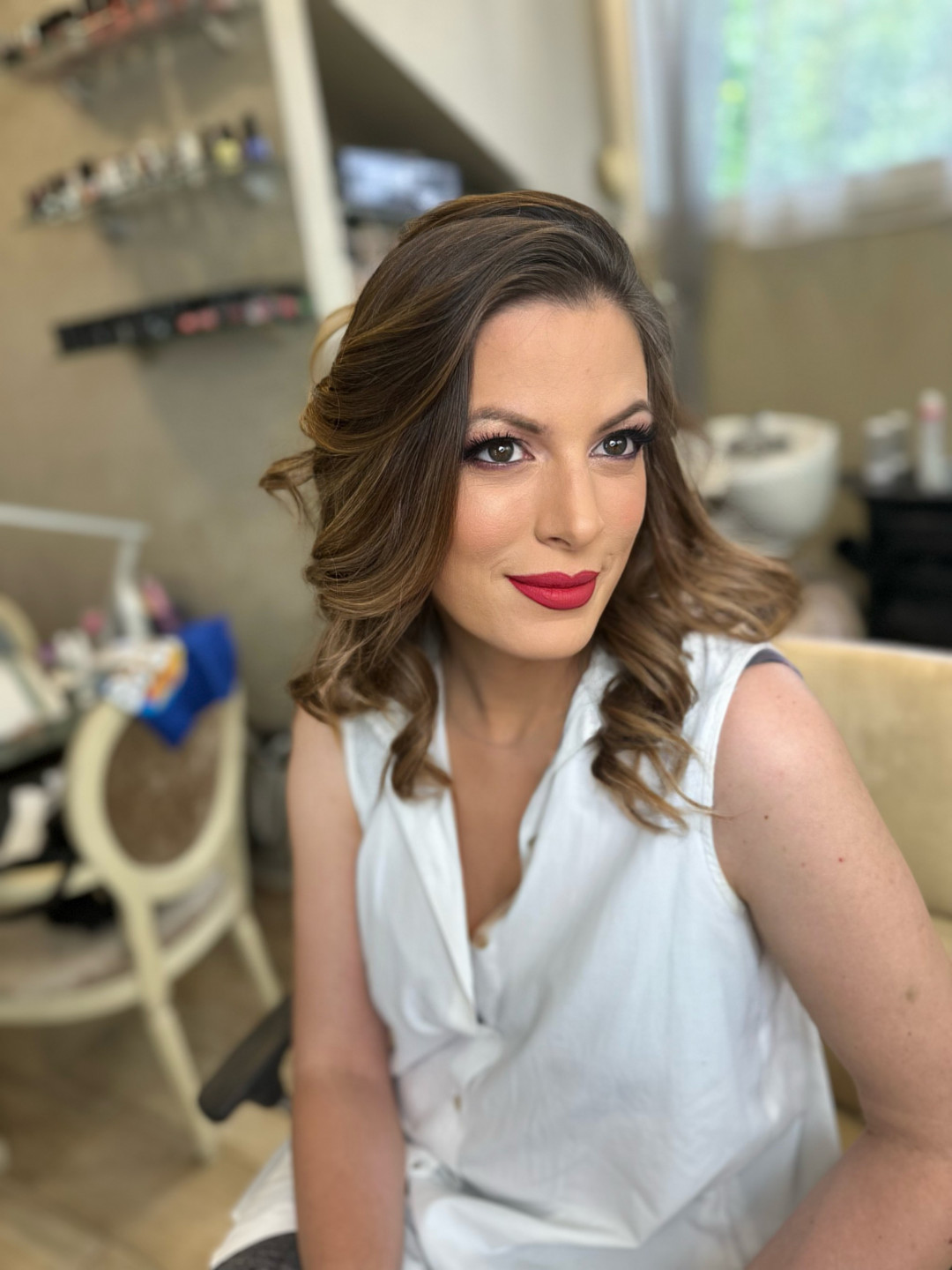 Bibi beauty centar #beograd Make-up / šminkanje Profesionalno šminkanje + feniranje ravno