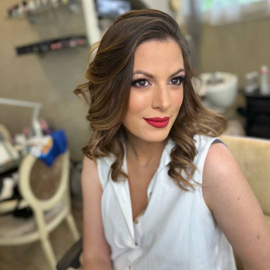 Bibi beauty centar #beograd Make-up / šminkanje Profesionalno šminkanje + feniranje ravno Sminka i