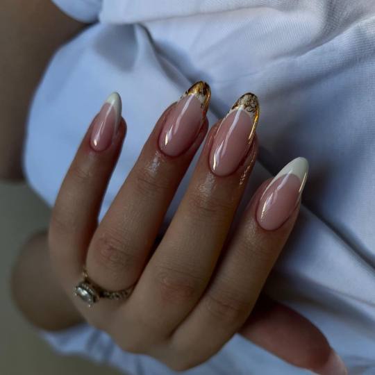 Esthetique Privé #beograd Manikir Korekcija gel laka - L dužina