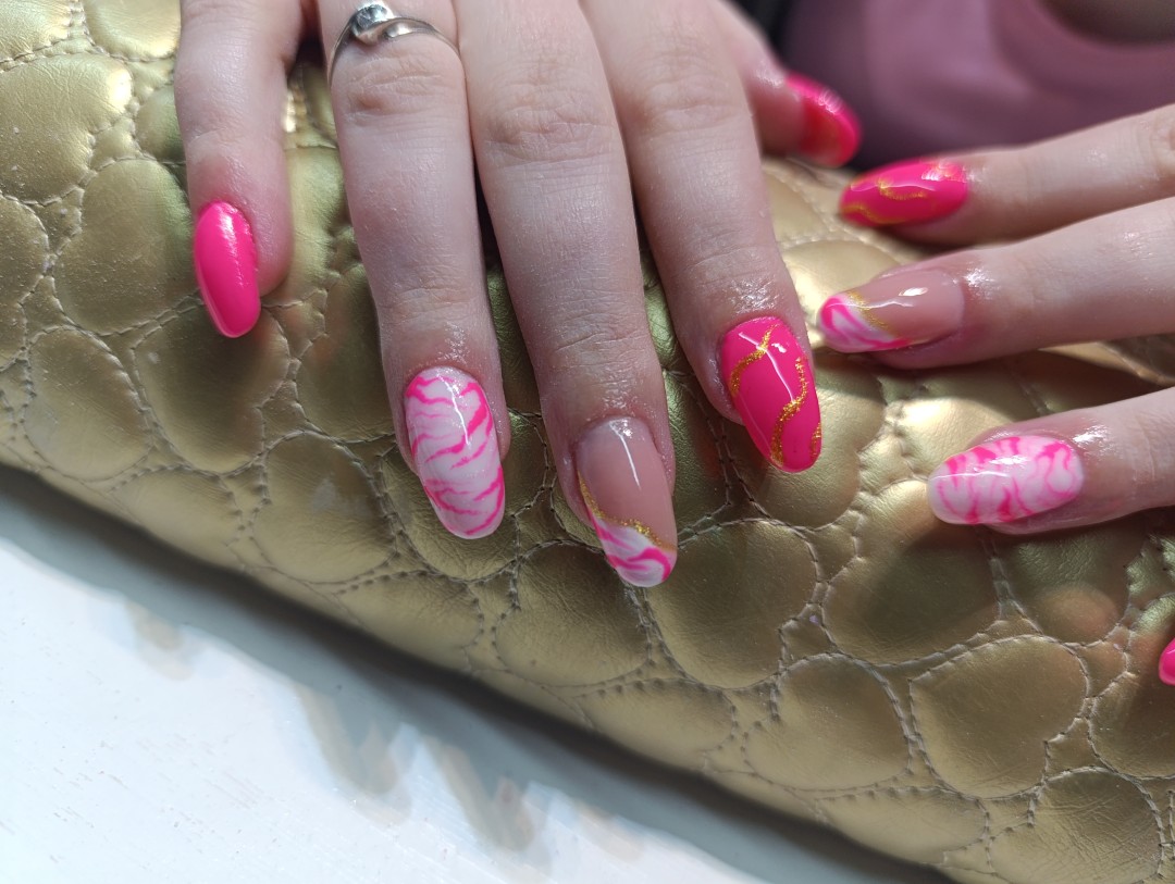 Ojačavanje prirodnih noktiju gelom - Nail Studio MPN, Beograd Ojačavanje noktiju Nokti Ojačavanje noktiju, Beograd, Zemun Centar