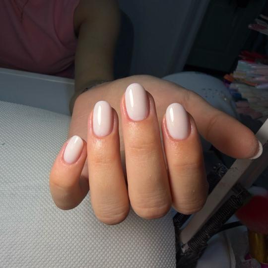 Sneža Nails #beograd Izlivanje noktiju Korekcija noktiju salonski rad - S dužina Nokti