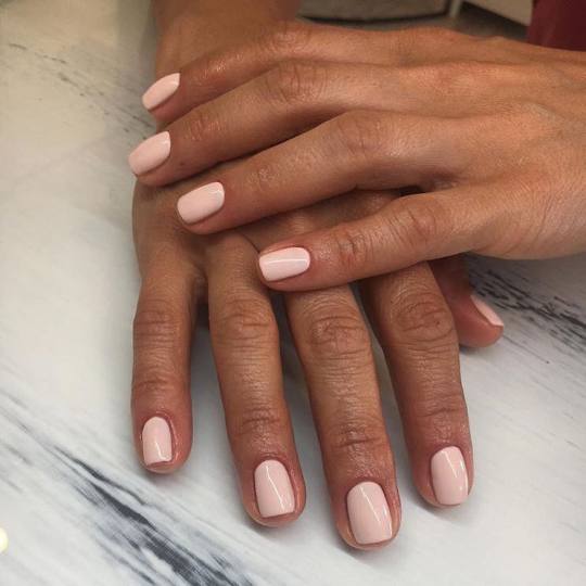 Beauty Station #beograd Gel lak Shellac Naked Manikir + Shellac trajni lak Trajni lak, za razliku od