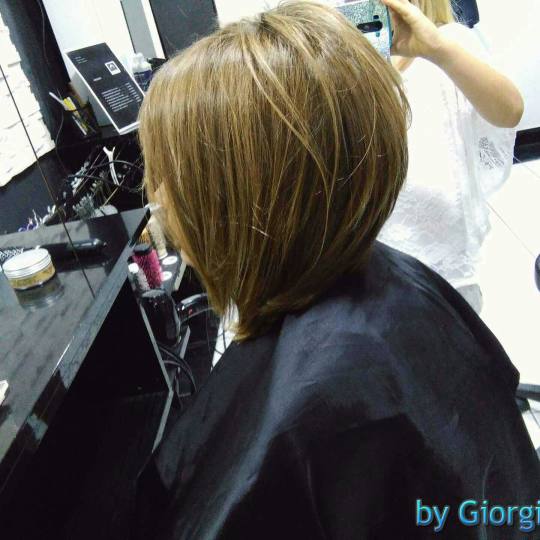 Headroom #beograd Šišanje Žensko šišanje - kosa srednje dužine Bob