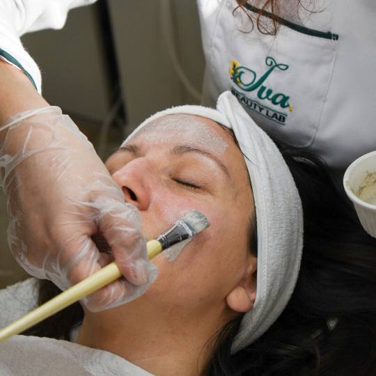 Iva Beauty Lab 2 #beograd Tretman lica Higijenski tretman lica + FITOPILING Fitopiling je terapeutsk