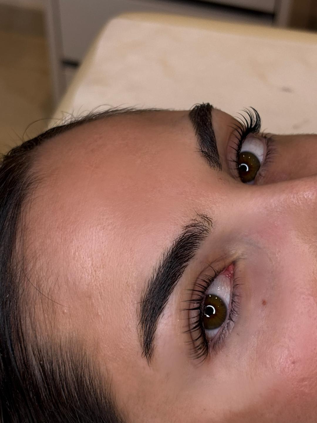 Lash lift + farbanje - Aura Beauty, Beograd Trepavice Lice Trepavice, Beograd, Vračar, Čubura, Crveni krst