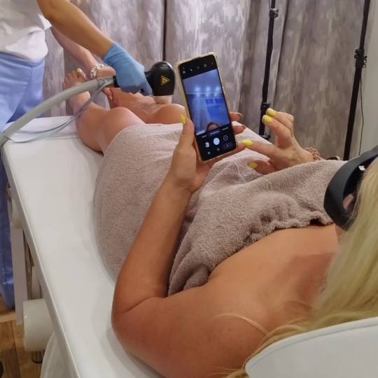Kokilie Beauty Studio #novisad Laserska epilacija Paket - pola nogu + prepone Najsavremeniji diodni 