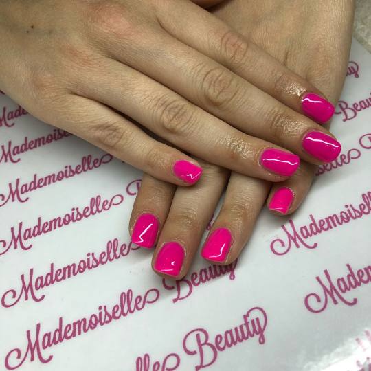 Mademoiselle Beauty #beograd Ojačavanje noktiju Korekcija ojačavanja noktiju gelom - M dužina - r