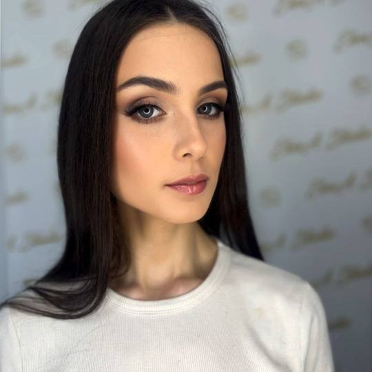 ElenA Studio #novisad Make-up / šminkanje Profesionalno šminkanje Profesionalno šminkanje za sve 
