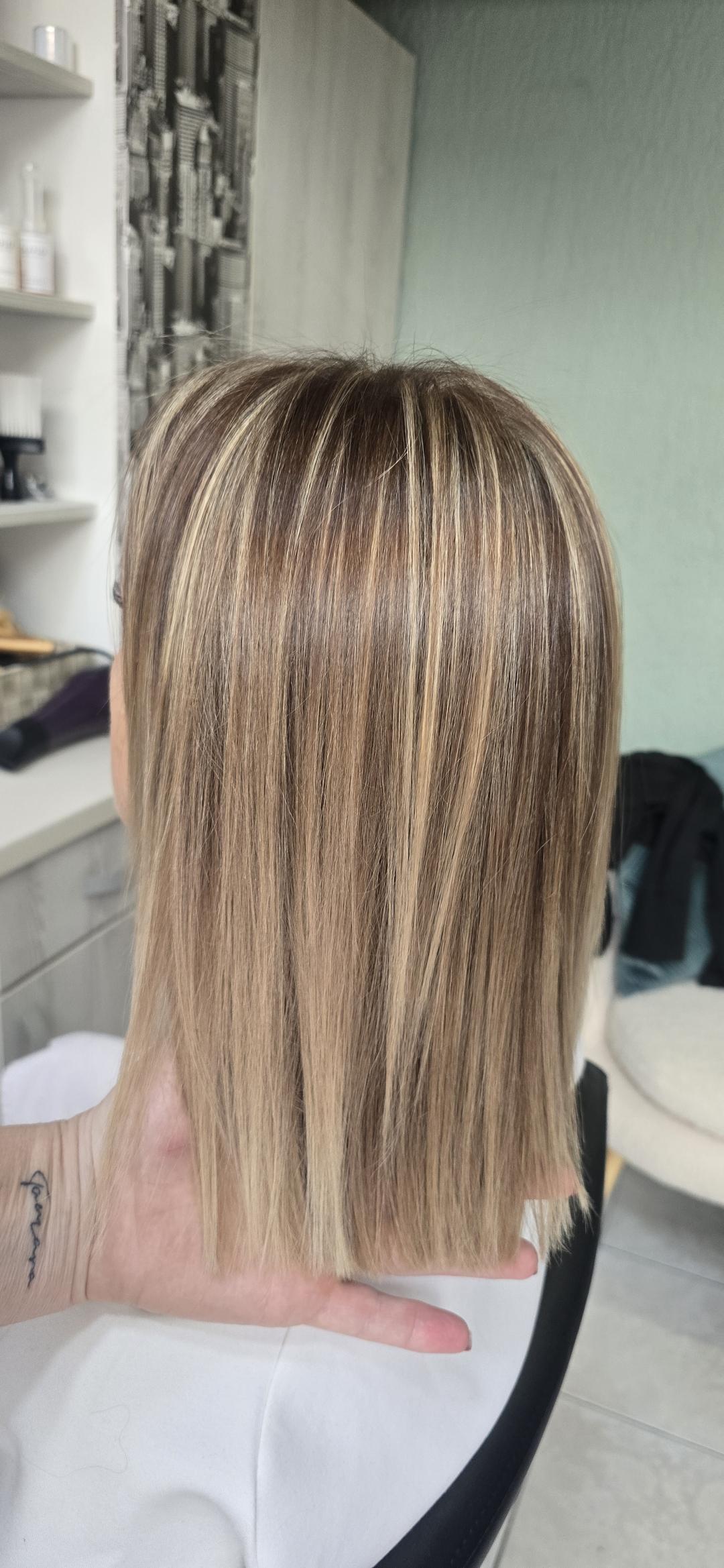 Lilla #novisad Pramenovi Pramenovi na foliju + feniranje - kosa srednje dužine