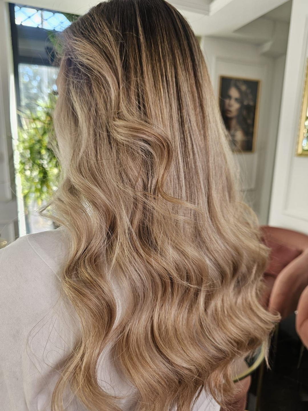 Esthetique Privé #beograd Ombre, sombre, balayage Balayage + Preliv +Feniranje + Šišanje +Black Caviar tretman