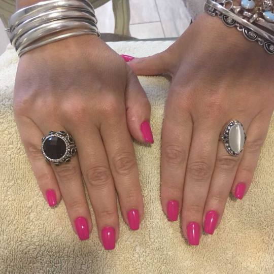 Bibi beauty centar #beograd Korekcija noktiju Korekcija gela Pink - još jedna boja koja je veliki t