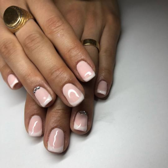 Mademoiselle Beauty #beograd Gel lak Gel lak - ruke sa aparatnim manikirom