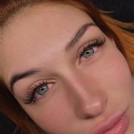 Industrija lepote 22 #beograd Nadogradnja trepavica Nadogradnja svilenih trepavica - maskara