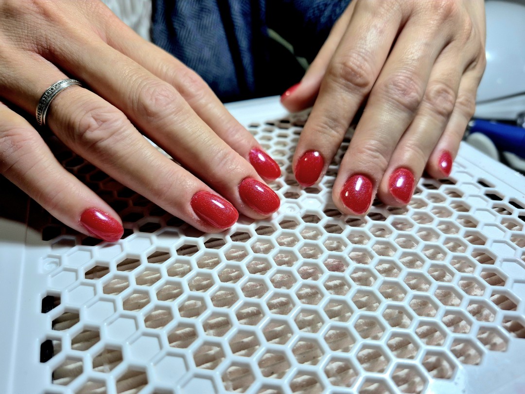 Krispy tattoo & nails #beograd Izlivanje noktiju Izlivanje noktiju gelom - S dužina
