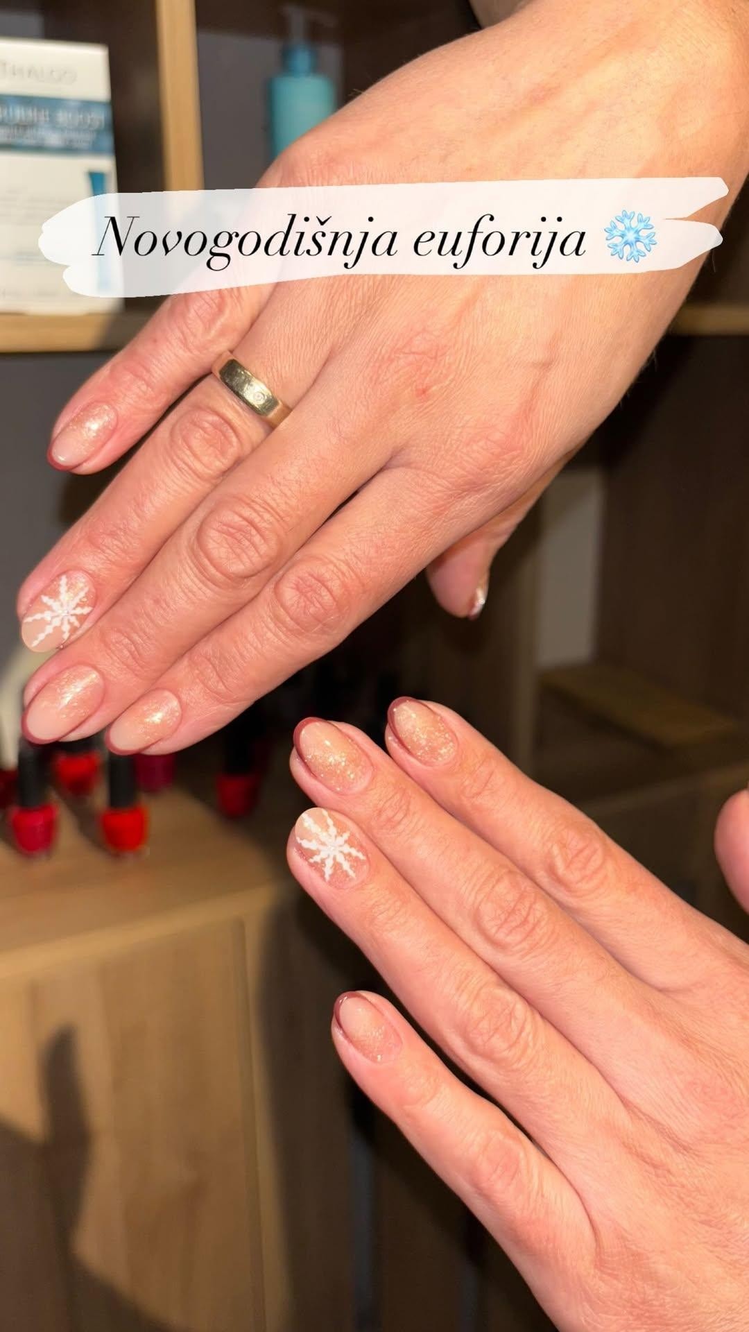 Korekcija / ojačavanje noktiju gelom - Maison Beauty, Beograd Manikir Nokti Manikir, Beograd, Vračar, Čubura, Crveni krst