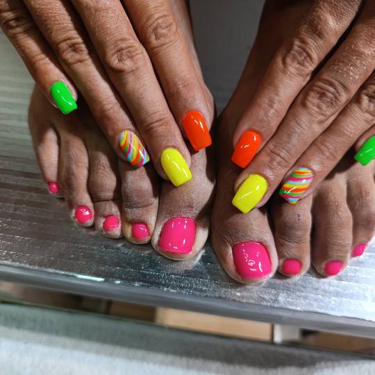 Nail Studio MPN #beograd Izlivanje noktiju Korekcija izlivanja noktiju gelom - tuđi rad Trajni lak 