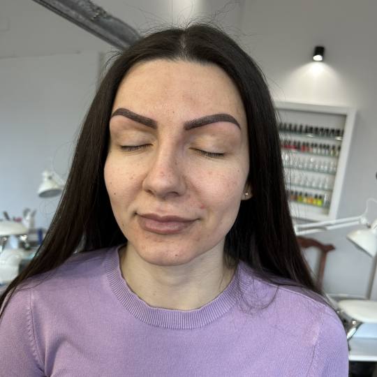 Ena beauty studio #nis Nadogradnja trepavica Puder obrve