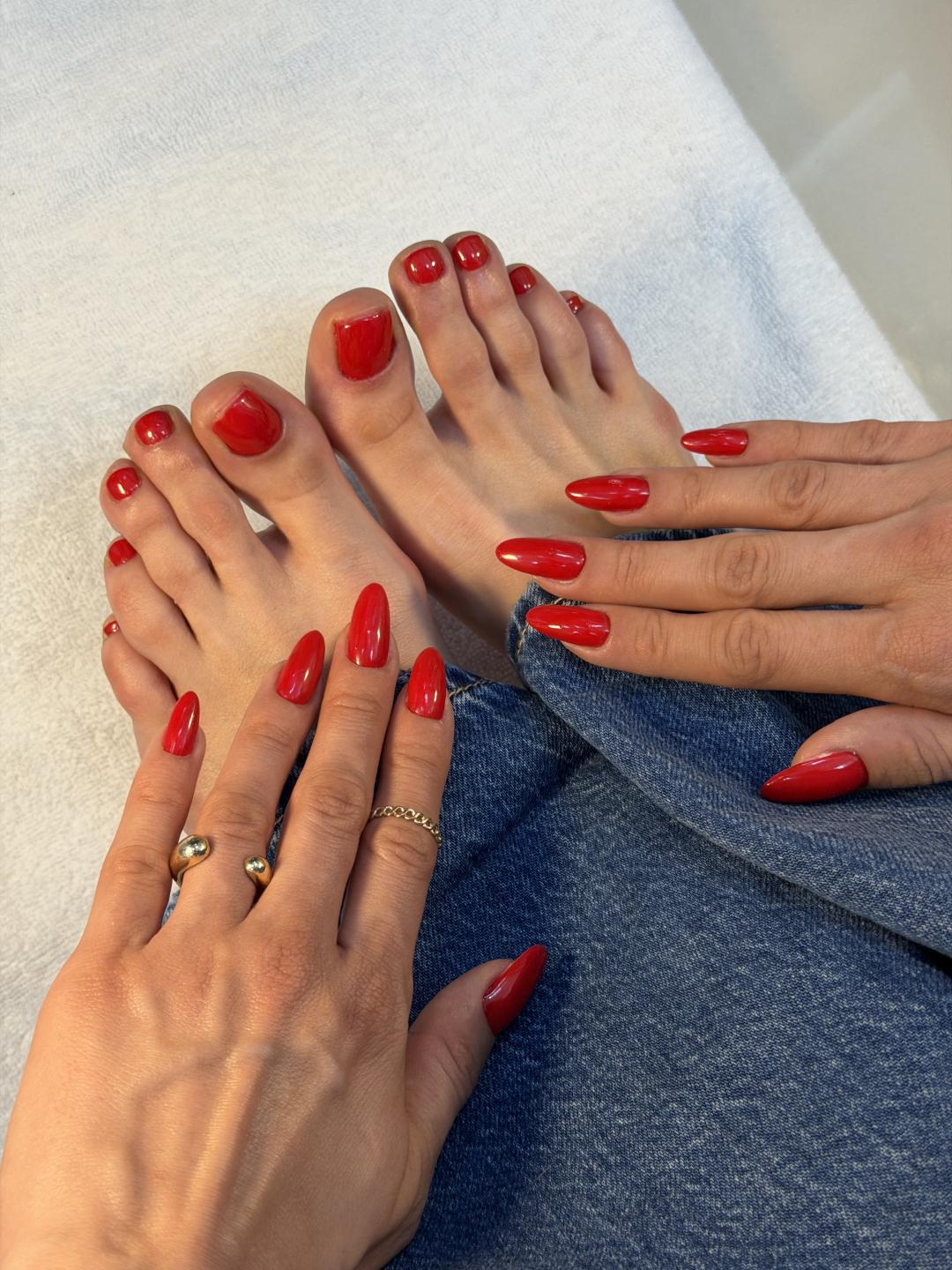 Estetski pedikir + gel lak - GM Beauty studio, Beograd Estetski pedikir Nokti Estetski pedikir, Beograd, Banovo brdo