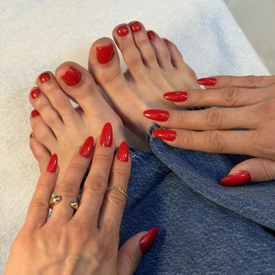 GM Beauty studio #beograd Estetski pedikir Estetski pedikir + gel lak