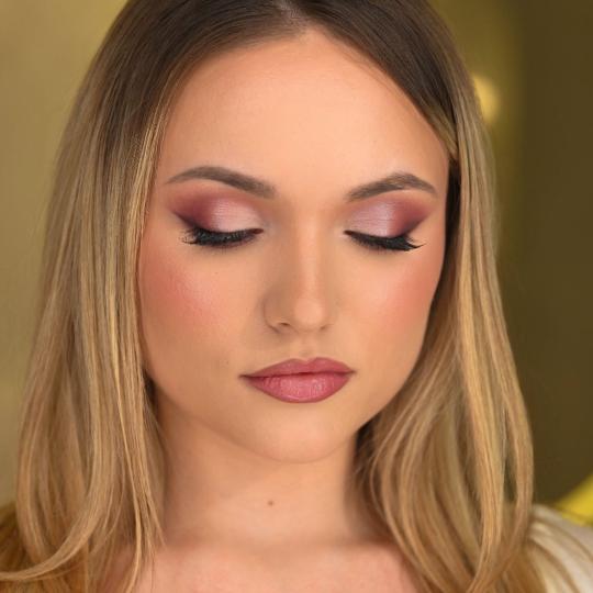 Ivana Vit #beograd Make-up / šminkanje Profesionalno šminkanje - za mladu Rosy bridal 🌸