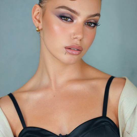 Ivana Vit #beograd Make-up / šminkanje Profesionalno šminkanje - glam šminka Malo smelosti - da i
