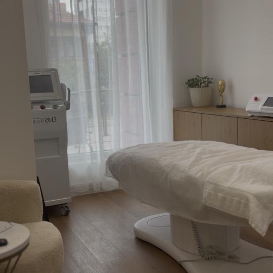 Mine beauty concept #nis Tretman lica Laserska epilacija pola nogu i prepona Lice
