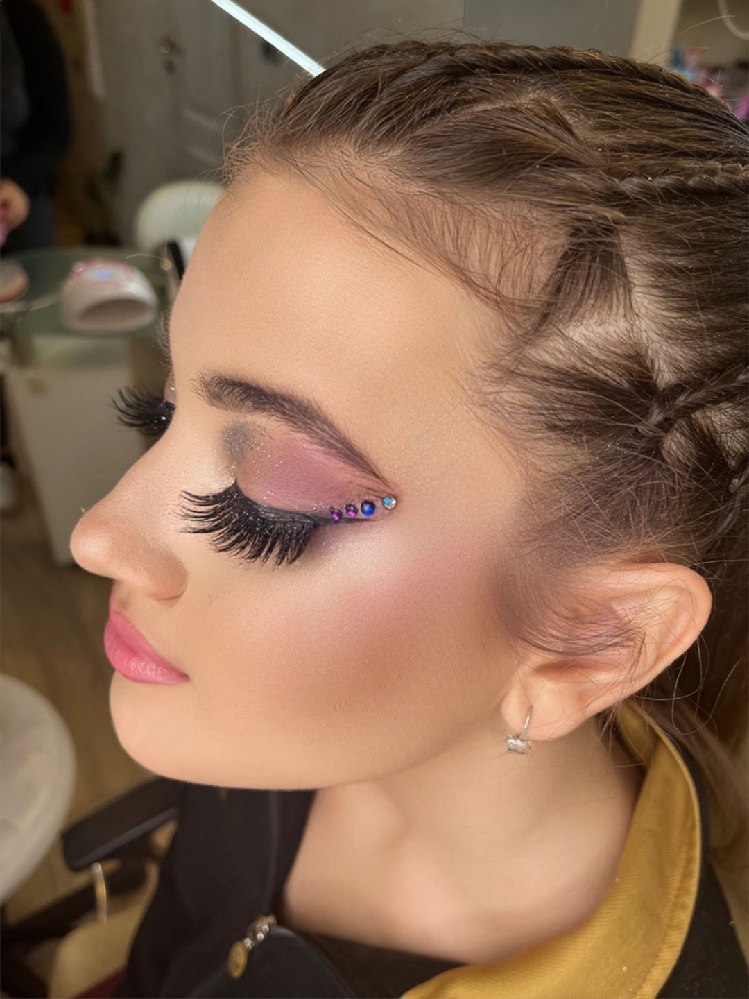 Bibi beauty centar #beograd Make-up / šminkanje Profesionalno šminkanje + feniranje ravno