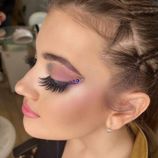 Bibi beauty centar #beograd Make-up / šminkanje Profesionalno šminkanje + feniranje ravno makeup d