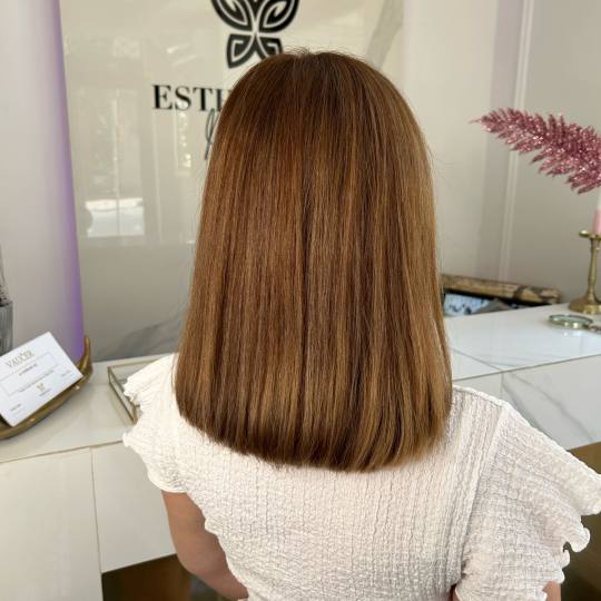 Esthetique Privé #beograd Šišanje Žensko šisanje +maska za hidrataciju kose+ feniranje - sve du