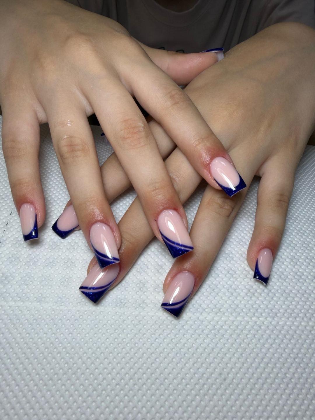 Crtanje - lagani dizajn - Sneža Nails, Beograd Izlivanje noktiju Nokti Izlivanje noktiju, Beograd, Novi Beograd Stari Merkator