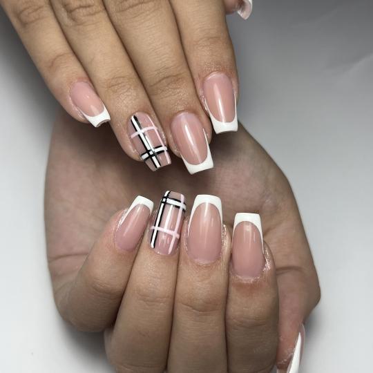 Princess beauty salon #nis Izlivanje noktiju Izlivanje noktiju gelom - S dužina