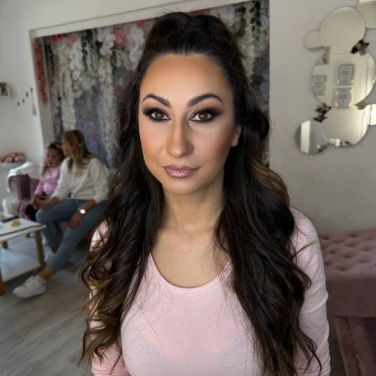 Kosjerić #kosjeric Make-up / šminkanje Profesionalno šminkanje + trepavice