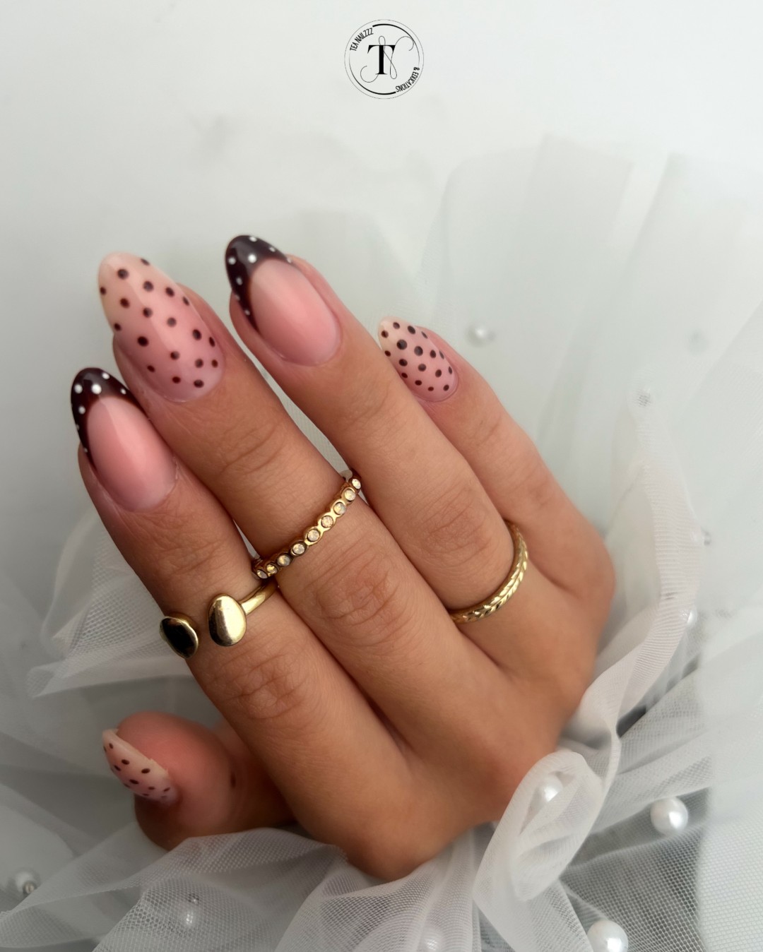 Beauty Blend #beograd Izlivanje noktiju Izlivanje noktiju gelom - M dužina