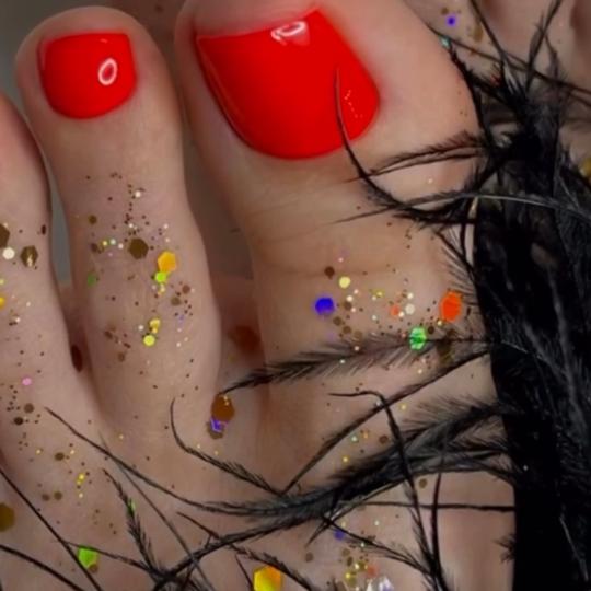 Belle Ana #beograd Estetski pedikir Estetski pedikir + gel lak Estetski pedikir + gel lak 
Na jedno