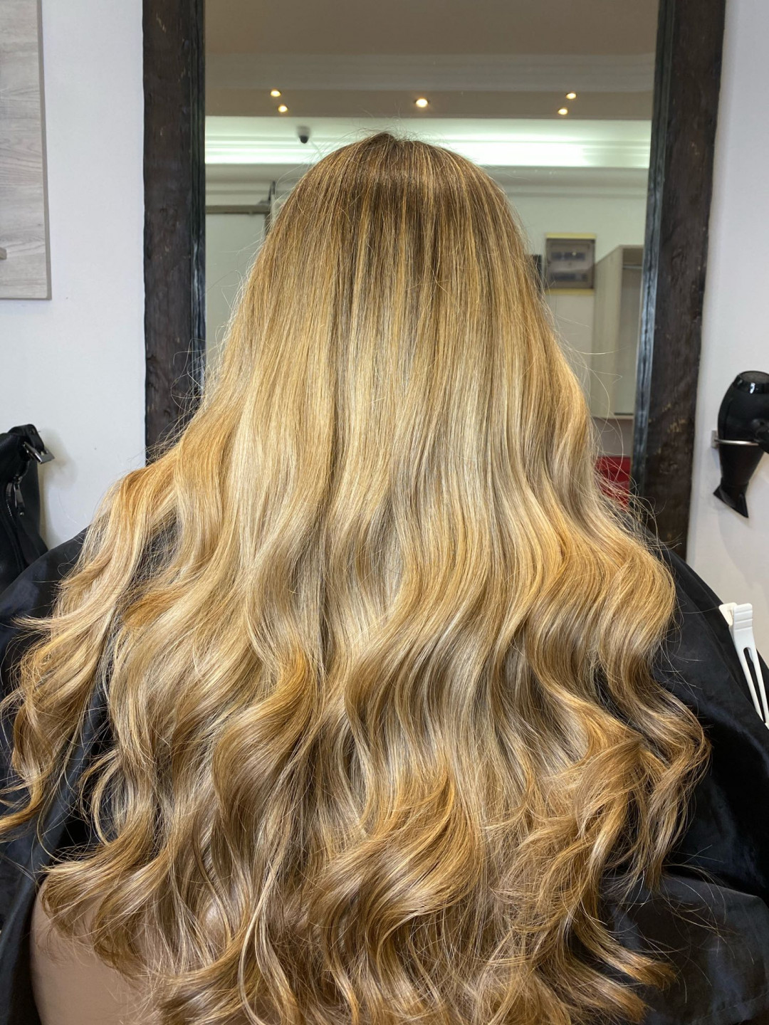 Balayage - ekstra duga kosa - Gagi, Beograd Ombre, sombre, balayage Frizerski saloni Ombre, sombre, balayage, Beograd, Vračar, Čubura, Crveni krst
