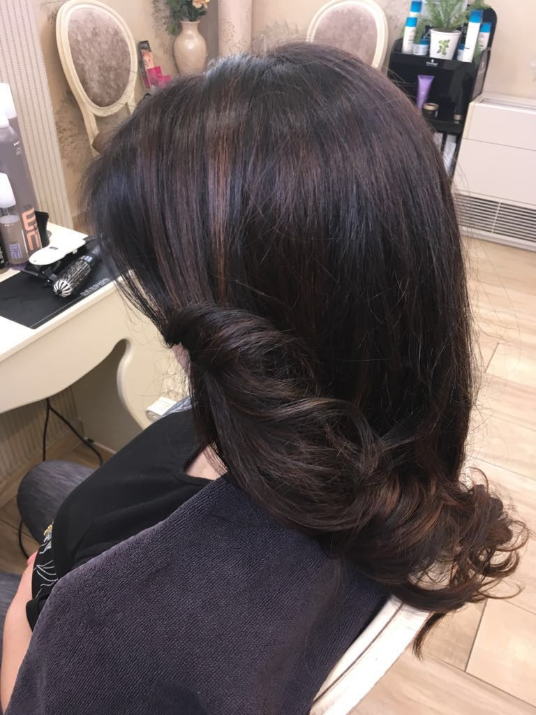 Feniranje na ravno / lokne - kosa srednje dužine - Bibi beauty centar, Beograd Feniranje i stilizovanje Frizerski saloni Feniranje i stilizovanje, Beograd, Banovo brdo