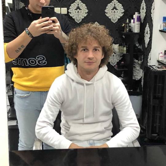 Headroom #beograd Muško šišanje Muško šišanje makazama + mašinicom ✂️ Nikola
