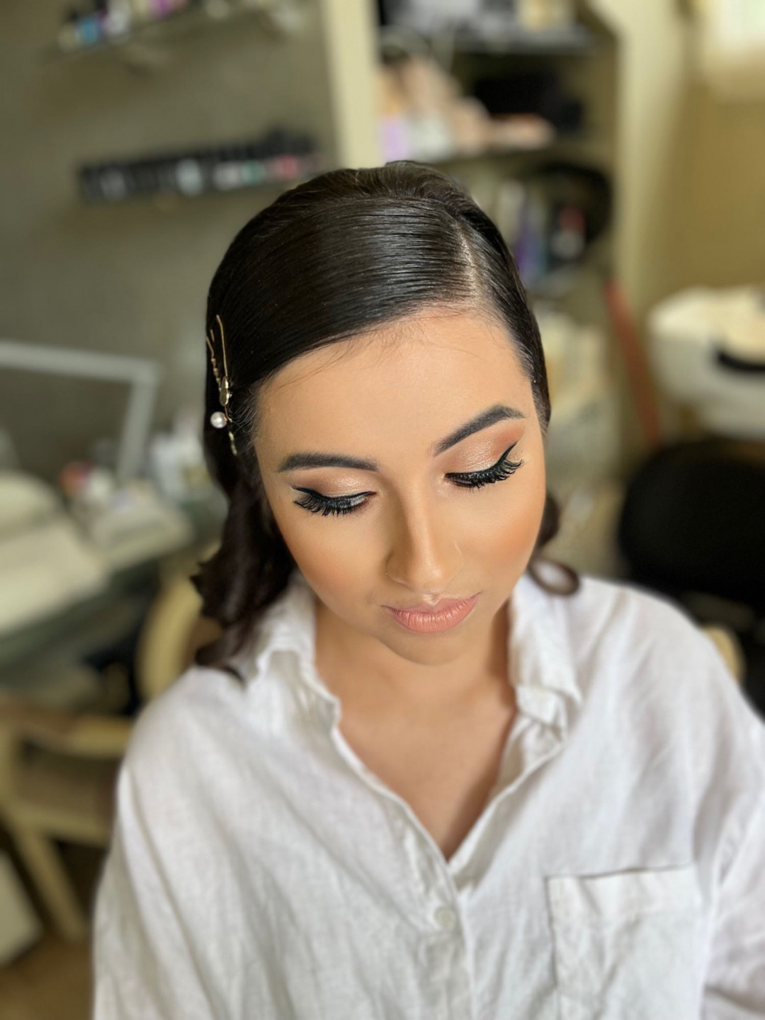 Bibi beauty centar #beograd Make-up / šminkanje Profesionalno šminkanje + veštačke trepavice + svečana frizura
