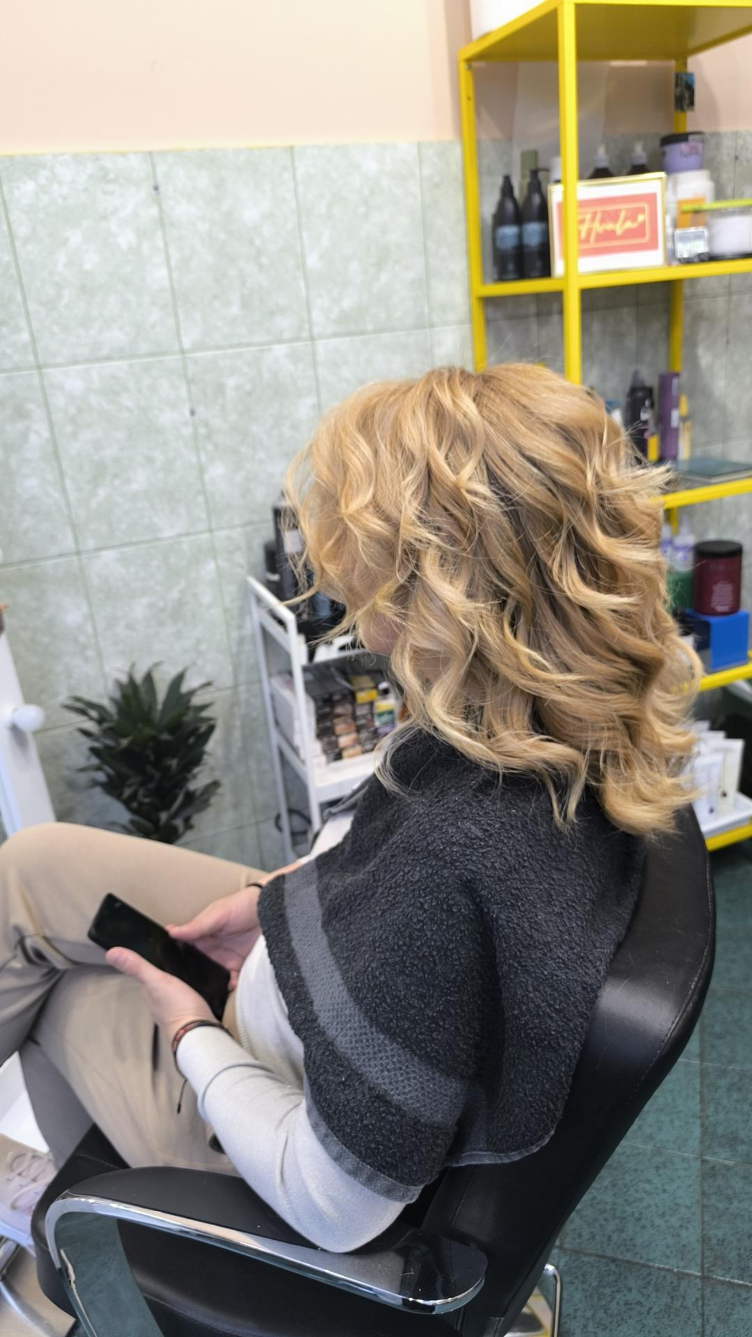 Candy S #novisad Feniranje i stilizovanje Feniranje WAVES, na talase - duga gusta kosa