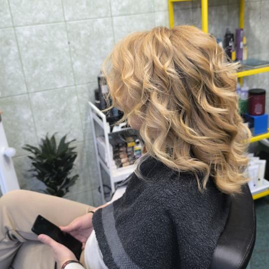 Candy S #novisad Feniranje i stilizovanje Feniranje WAVES, na talase - duga gusta kosa