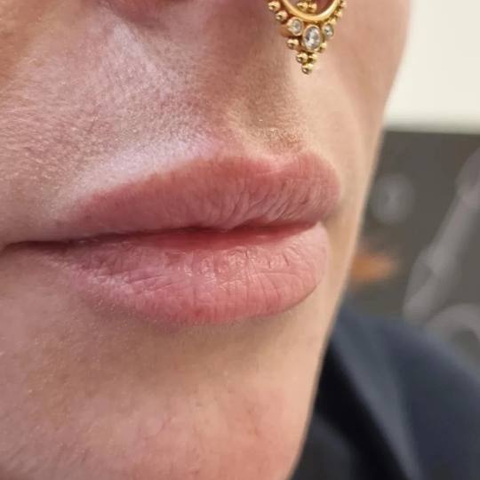 Bling Bling Piercing #beograd Tretmani tela Septum Septum i nostril sa titanijumskim nakitom u zlatn